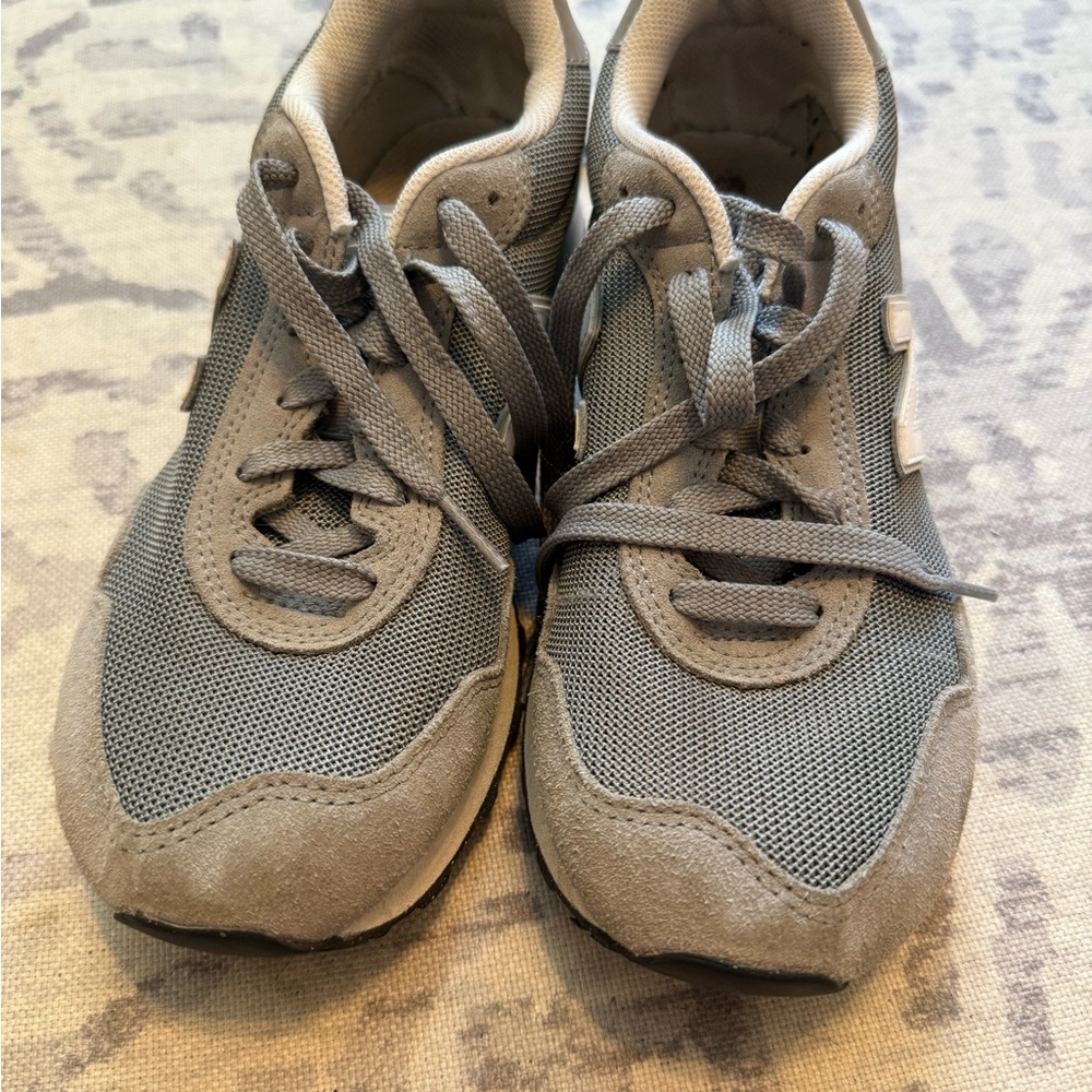New Balance Gray Athletic Shoes with Mesh Upper